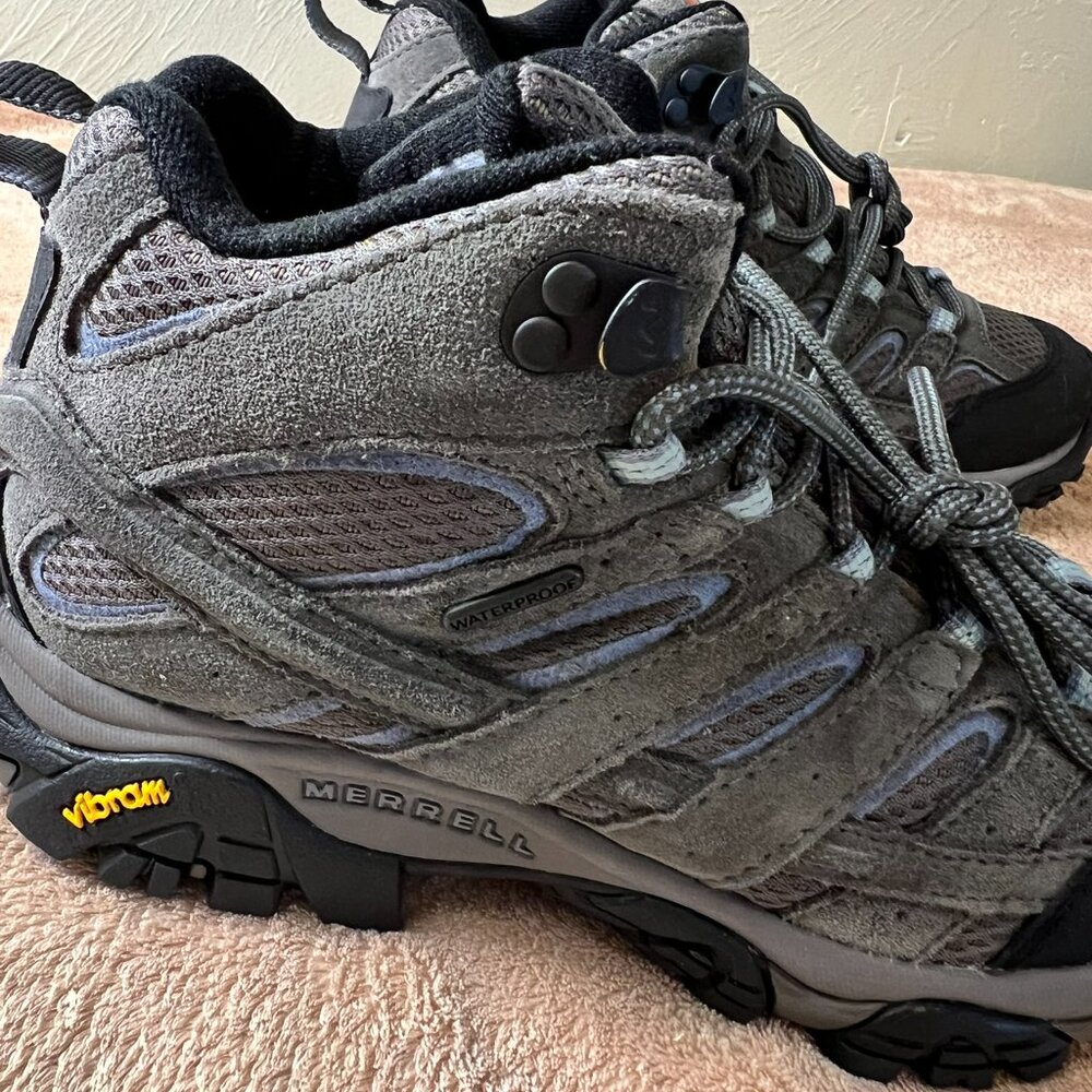 Merrell Women's Gray and Black Hiking Shoes - Picture 7 of 7